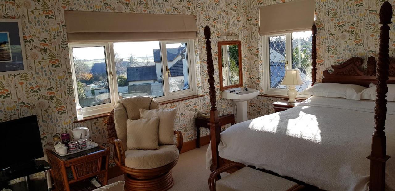 Wychwood House Bed & Breakfast Penally Exterior photo