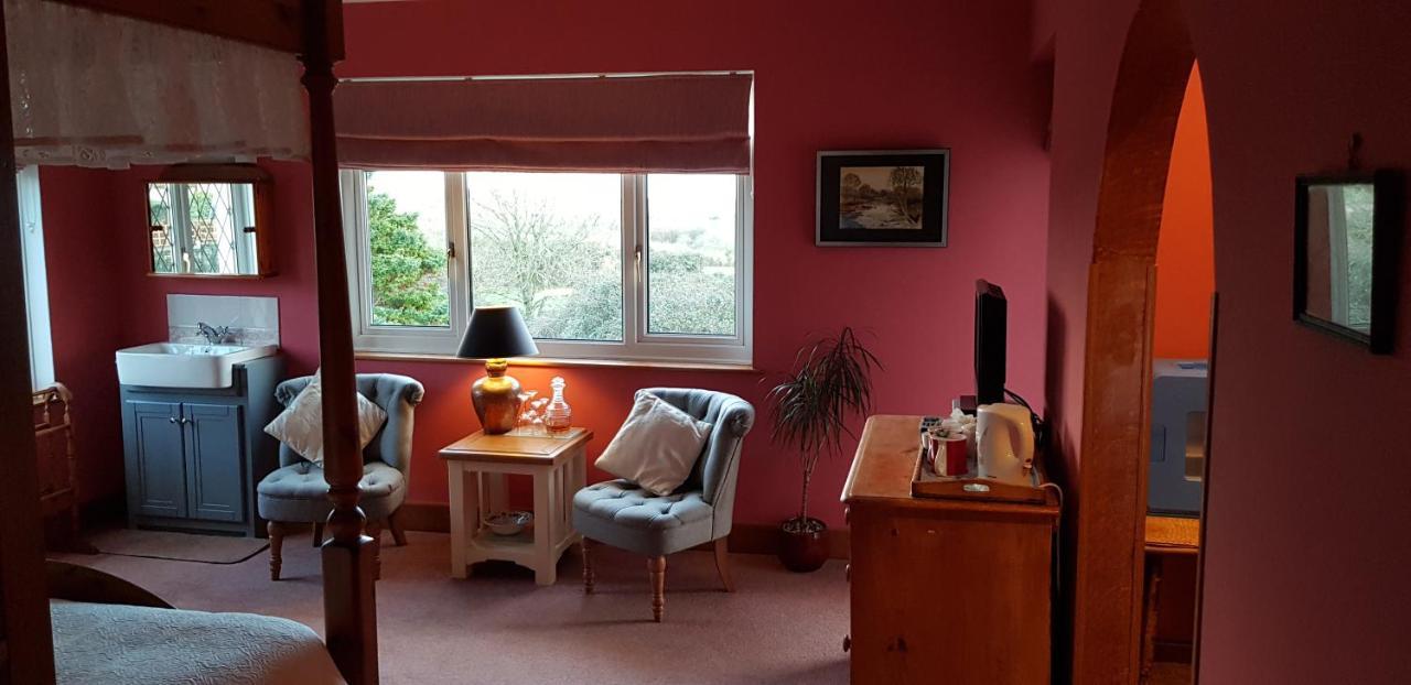 Wychwood House Bed & Breakfast Penally Room photo